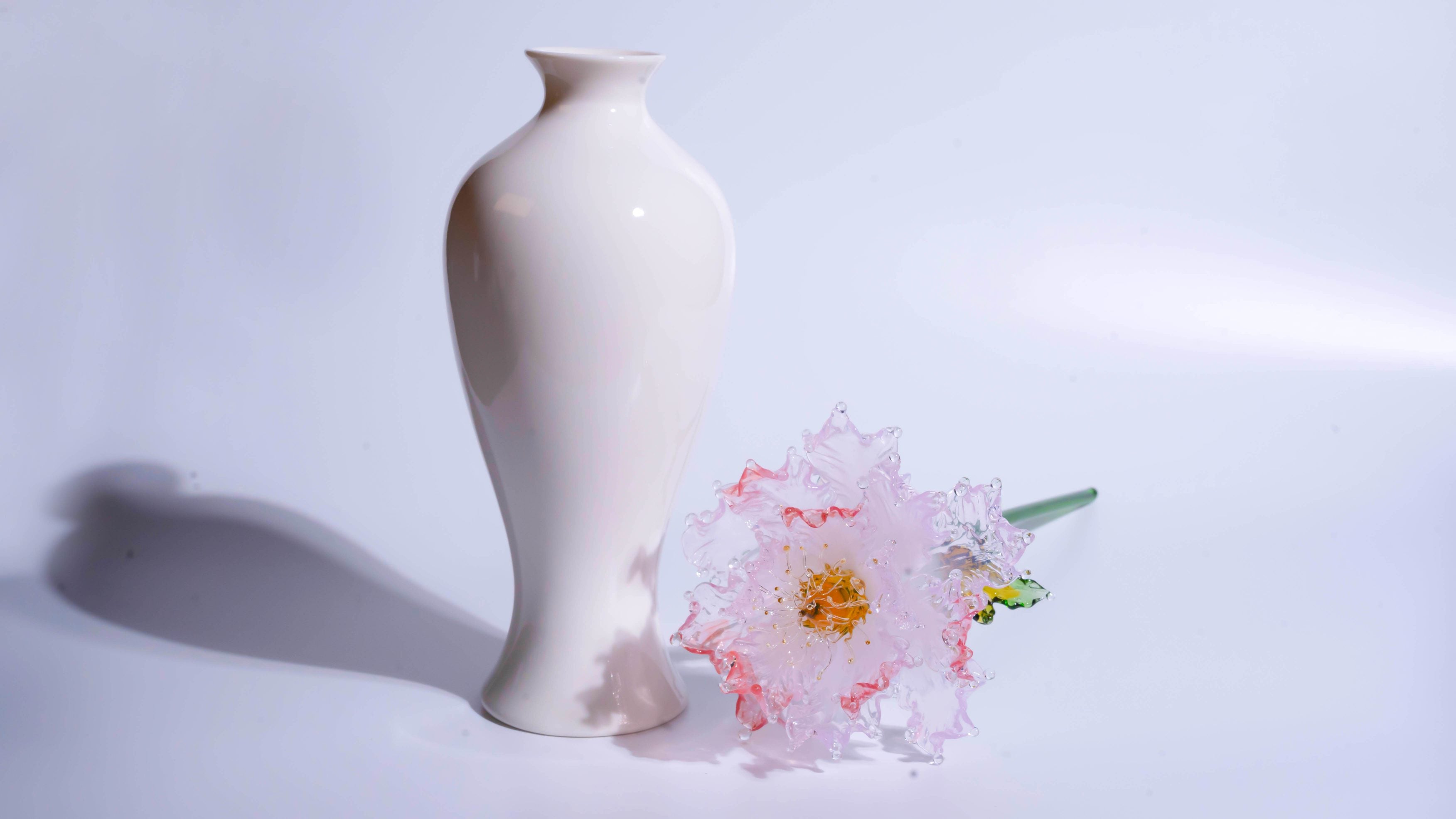 Red white LiuLI Crystal Peony