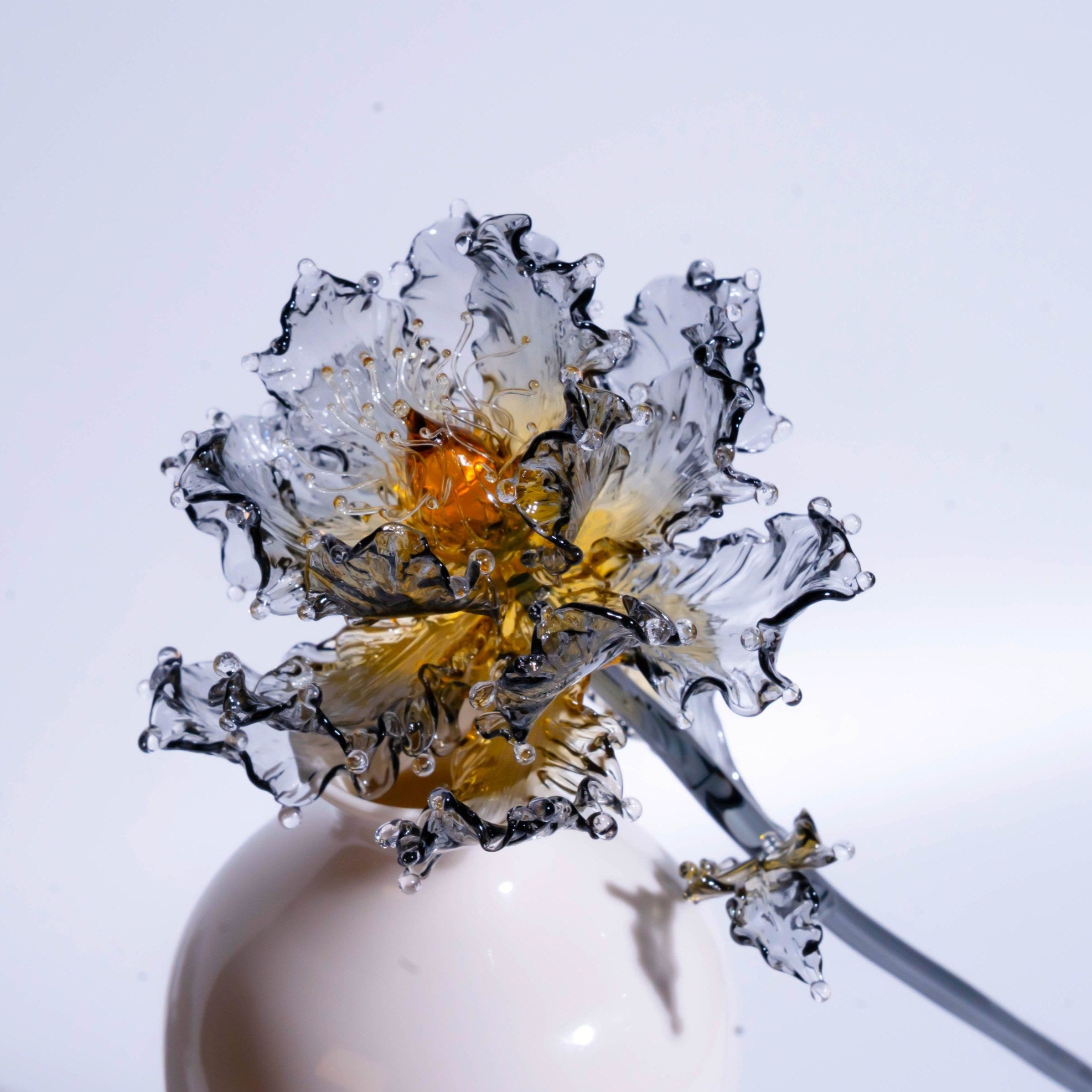 Golden Black Liuli Crystal Peony