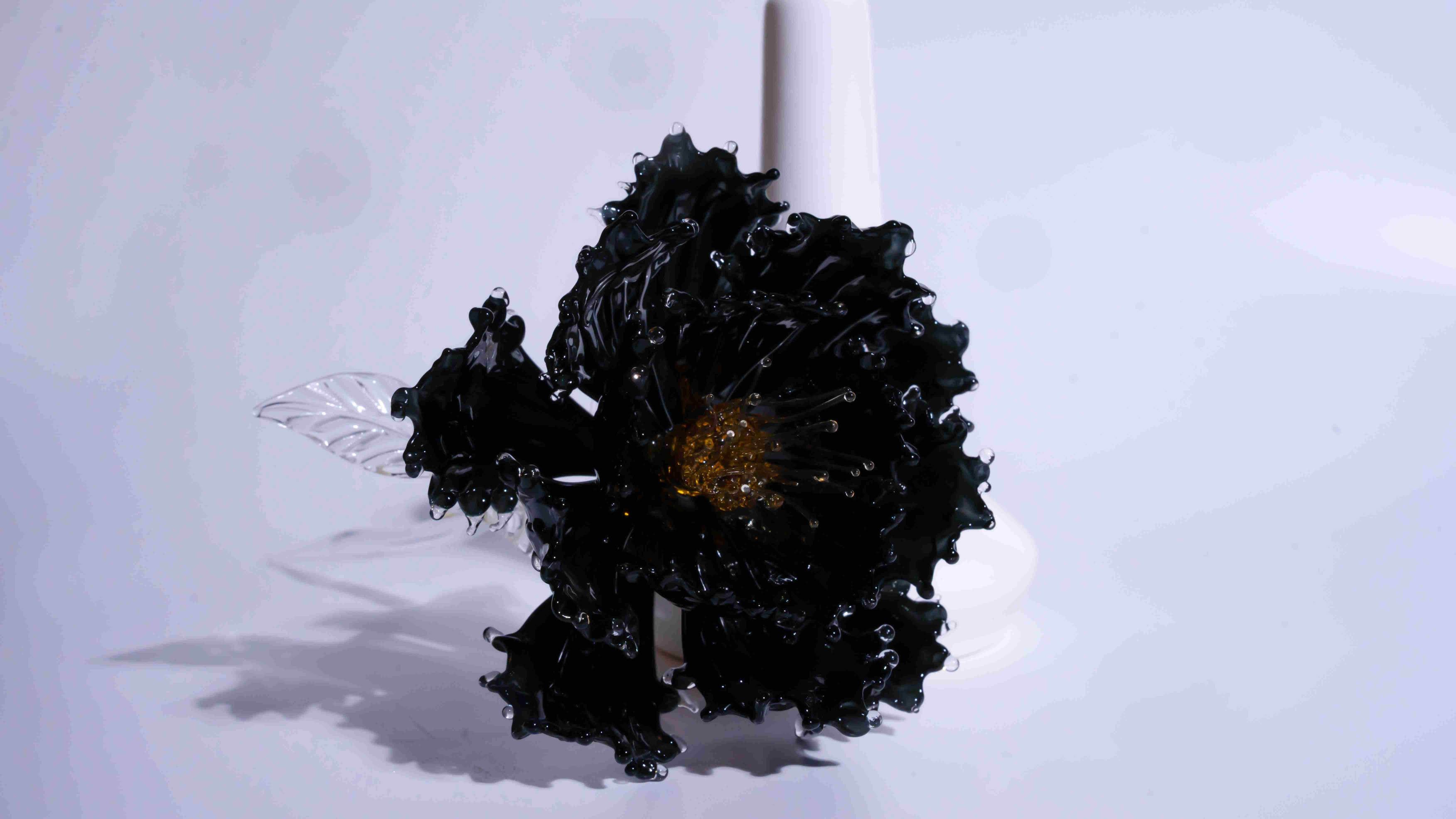 Black Liuli Crystal Peony