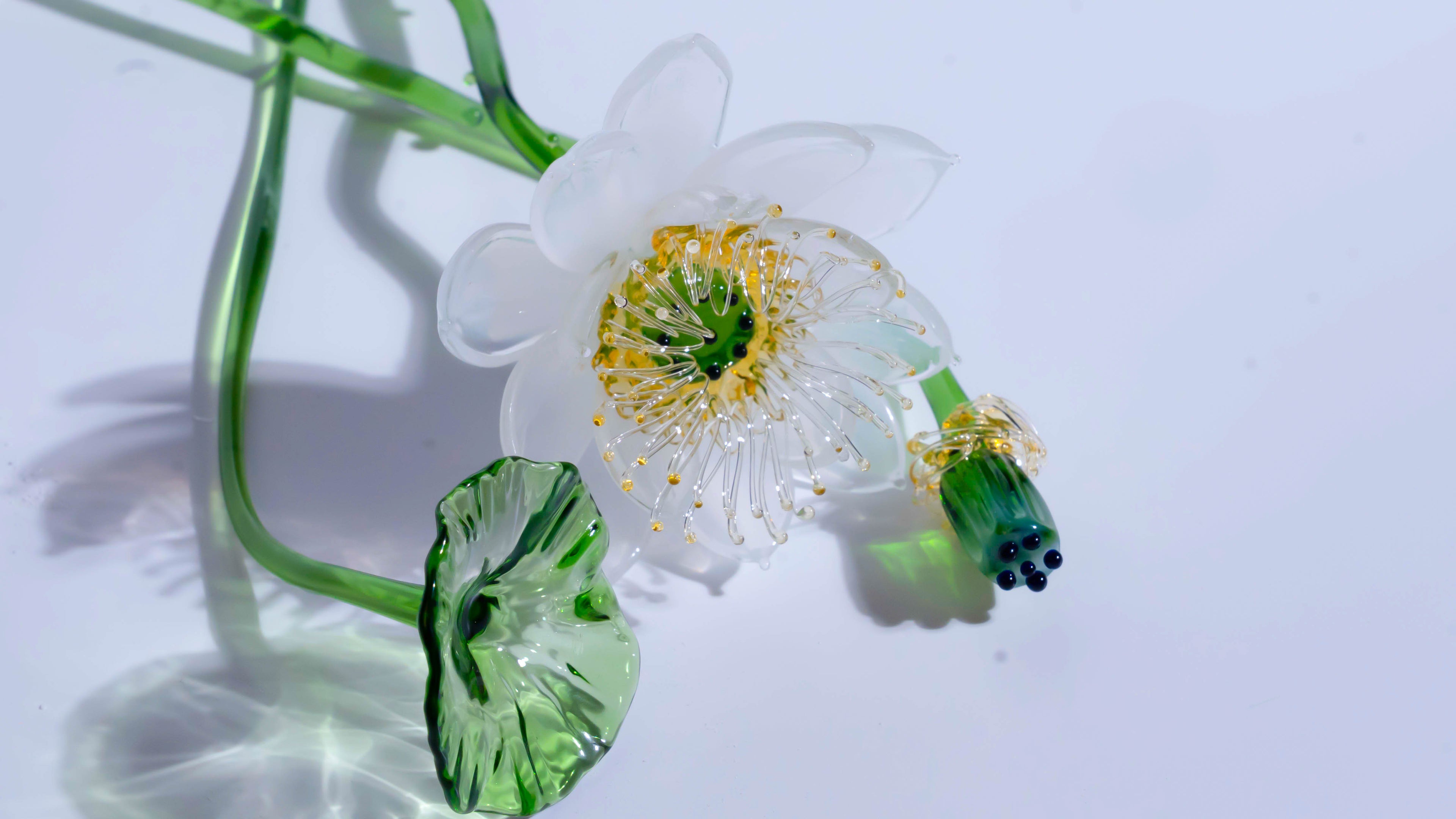 White LiuLi Crystal Lotus