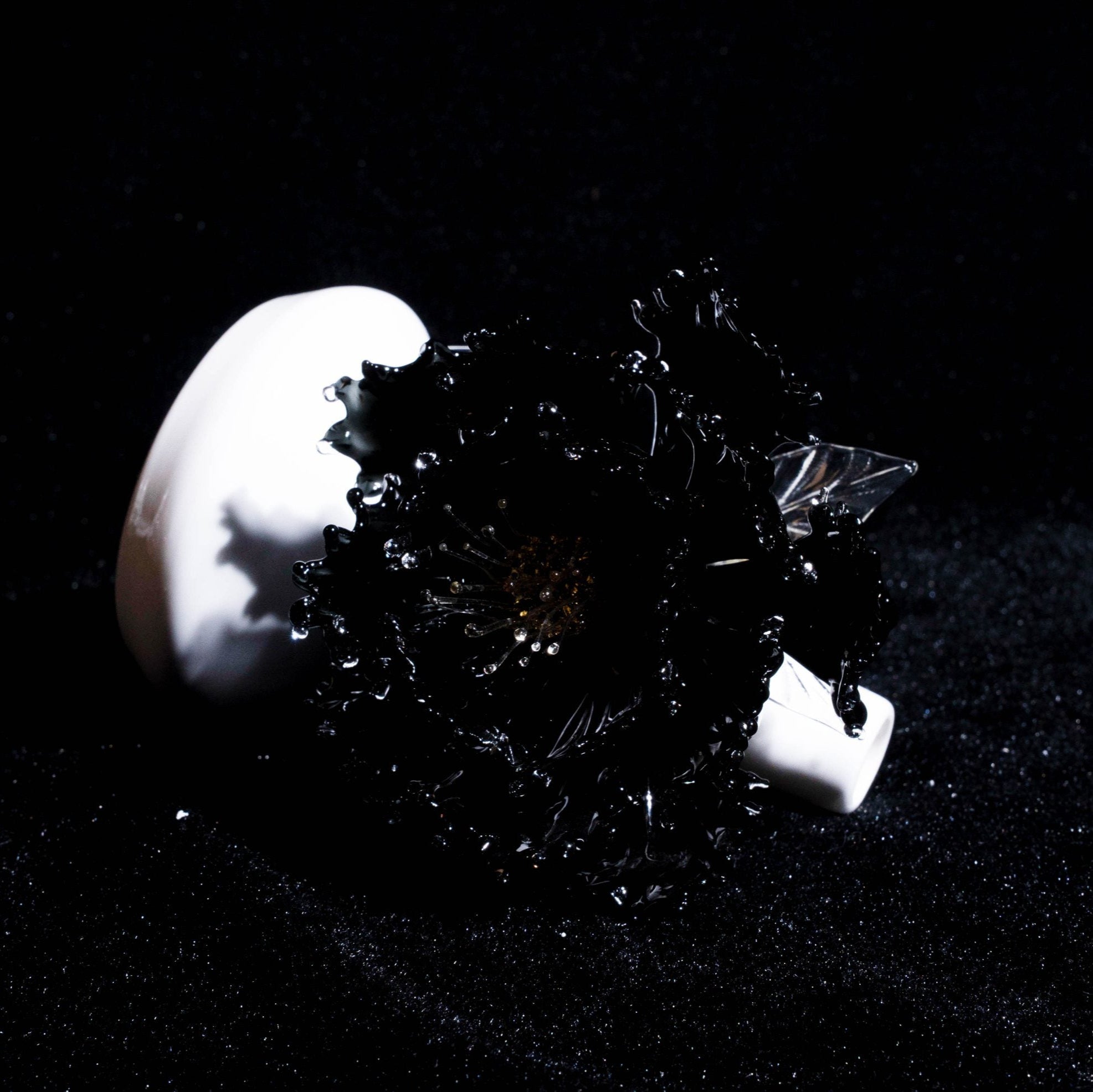 Black Liuli Crystal Peony